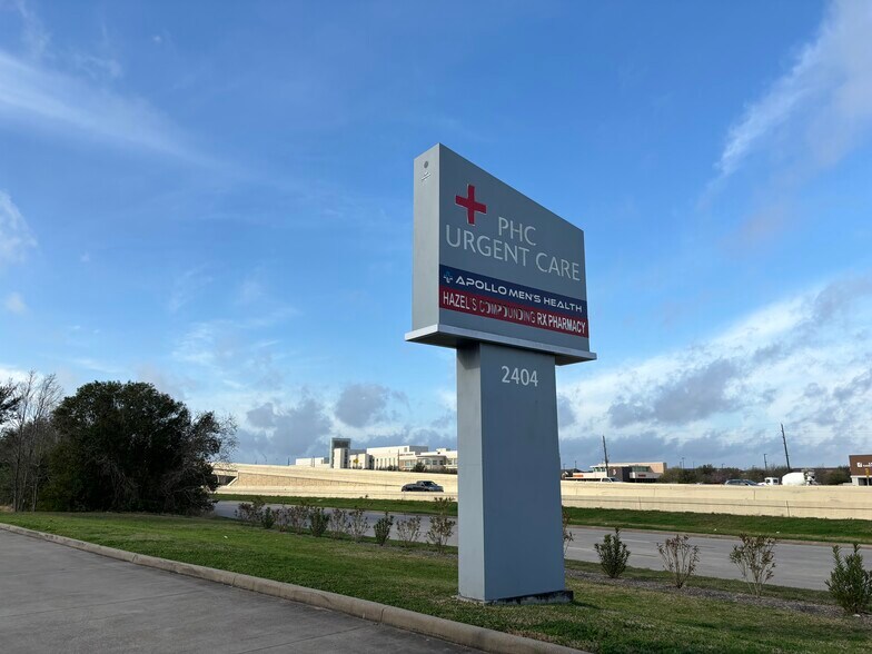 More Photos Of 2404 Smith Ranch Rd, Pearland Medical For Lease