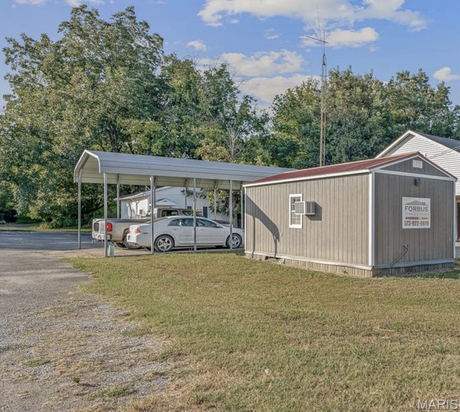 More Photos Of 510 N Walnut St, Steele General Retail For Sale