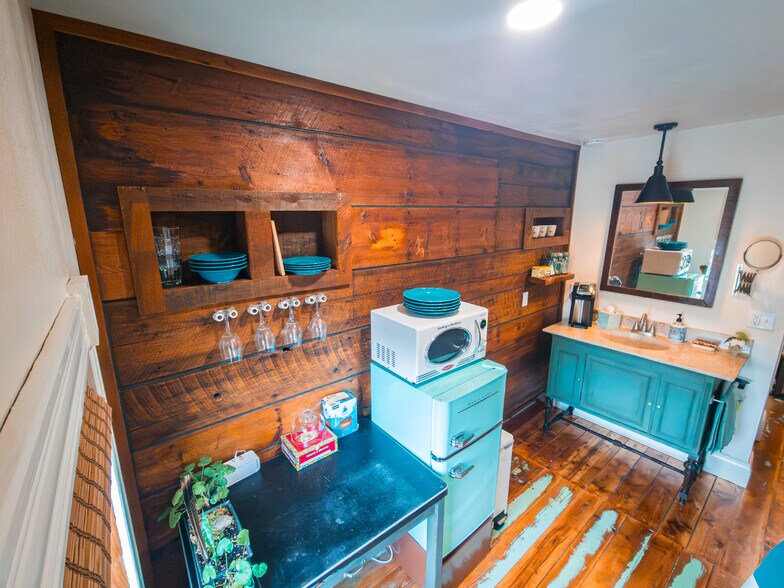 More Photos Of 127 N Main St, Amherst Storefront Retail Residential For Sale