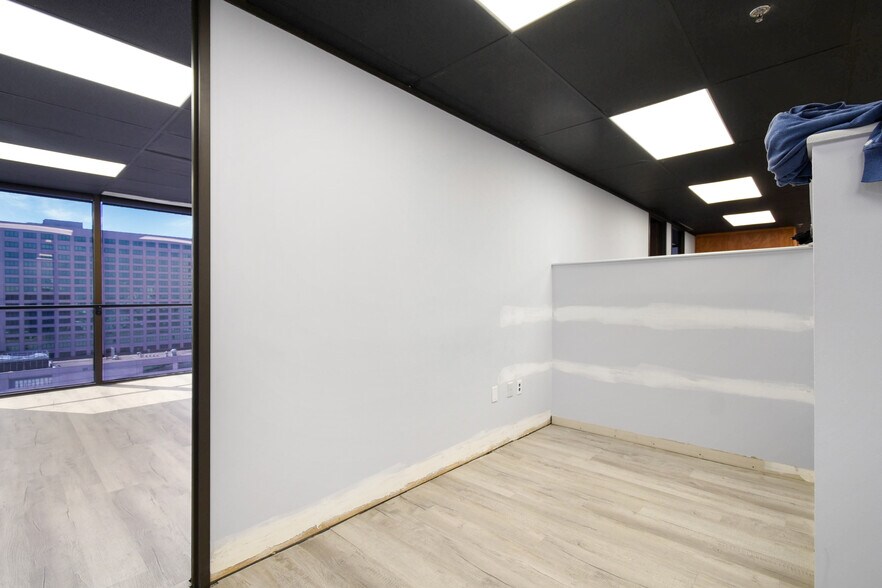 More Photos Of 233 E Bay St, Jacksonville Office For Sale