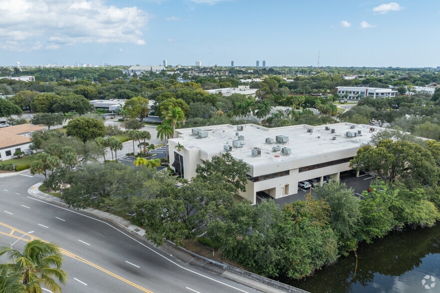 More Photos Of 4400 N Congress Ave, West Palm Beach Medical For Sale