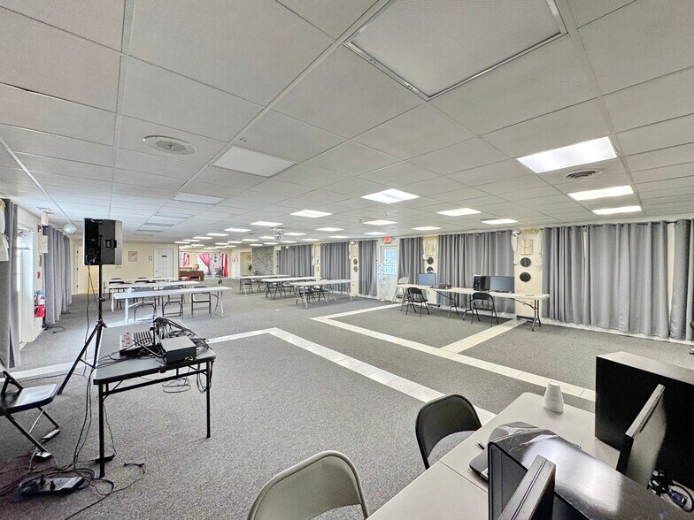 More Photos Of 18119 N Sussex Hwy, Bridgeville Office For Sale