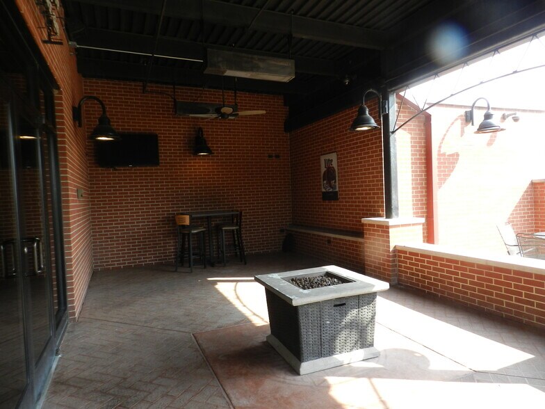 More Photos Of 309 E Main St, Carbondale Restaurant For Sale