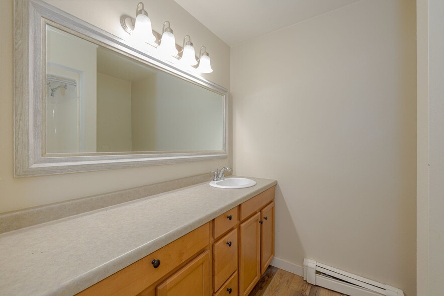 More Photos Of 836 Vine Ave, Oshkosh Apartments For Sale