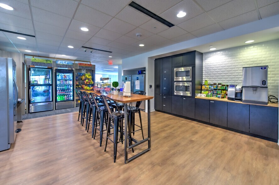 More Photos Of 940 Main Campus Dr, Raleigh Unknown For Lease