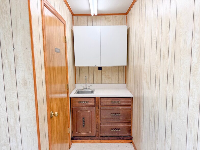 More Photos Of 11730 Highway 152, Pampa Warehouse For Sale