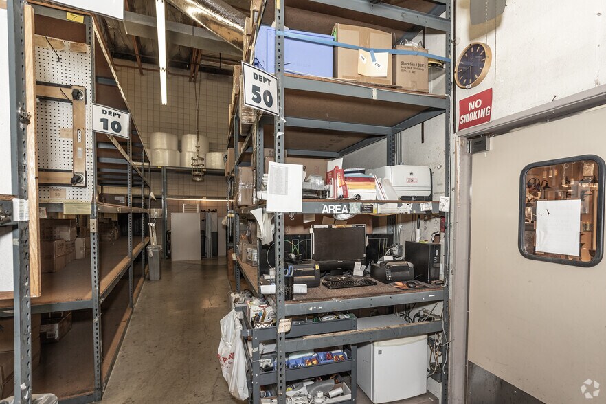 More Photos Of 18989 Hawthorne Blvd Beach, Redondo Beach Freestanding For Lease