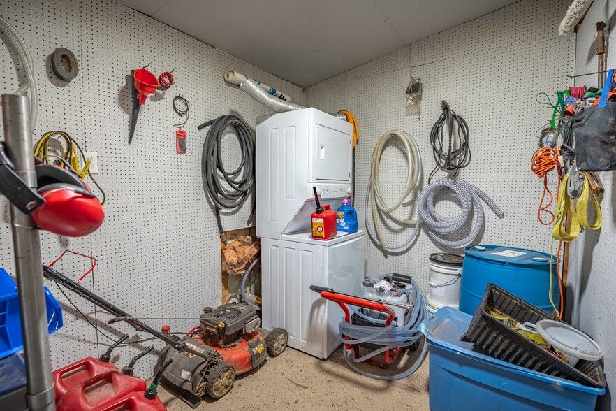 More Photos Of 128 Latonea Dr, Columbia Office Residential For Sale