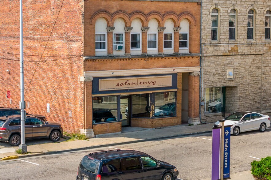 More Photos Of 927 Main St, Stevens Point Storefront Retail Residential For Sale