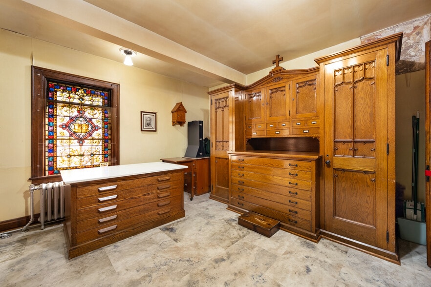 More Photos Of 94 Shoshone st, Buffalo Religious Facility For Sale