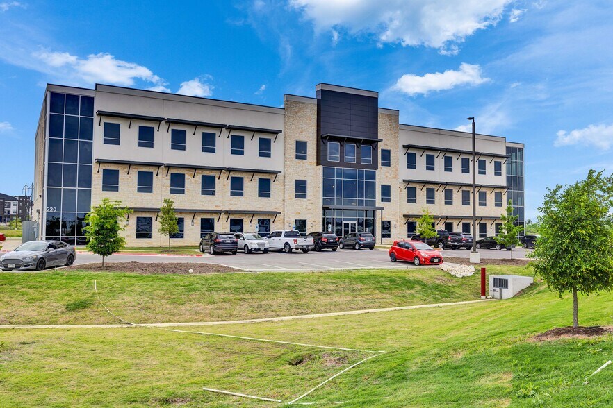 More Photos Of 220 Opportunity Blvd, San Marcos Medical For Sale