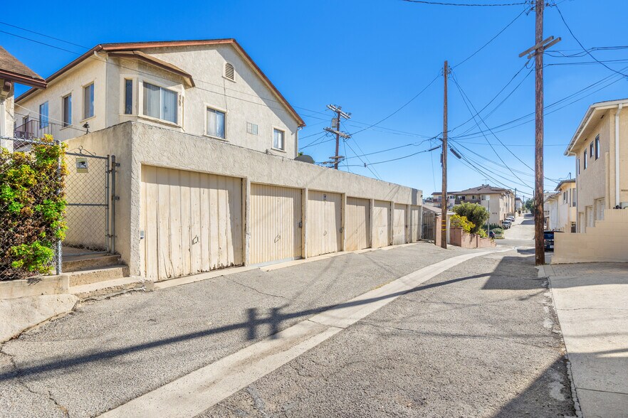 More Photos Of 963 W 9th St, San Pedro Apartments For Sale