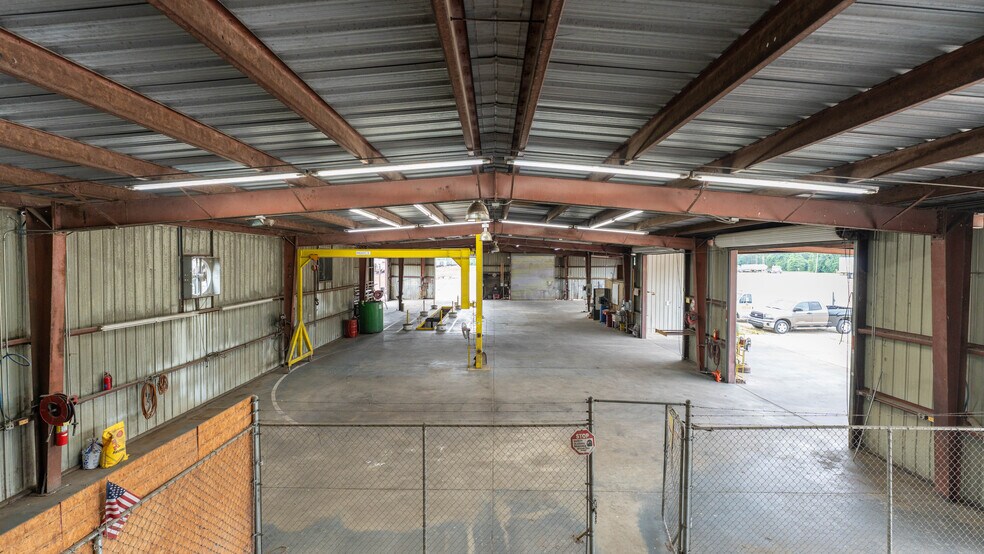 More Photos Of 565 Thomas St, Camilla Industrial For Sale