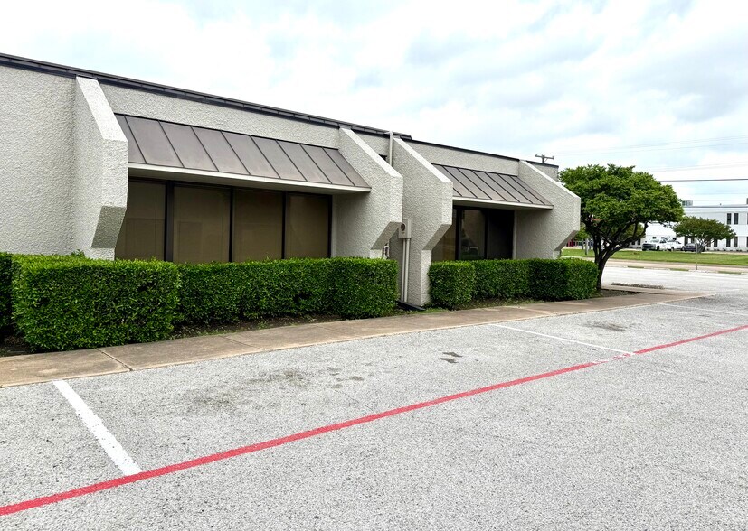 More Photos Of 2734 W Kingsley Rd, Garland Light Distribution For Lease