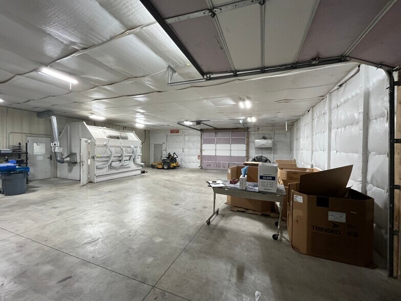 More Photos Of 1540 Genesis Dr, La Porte Service For Lease