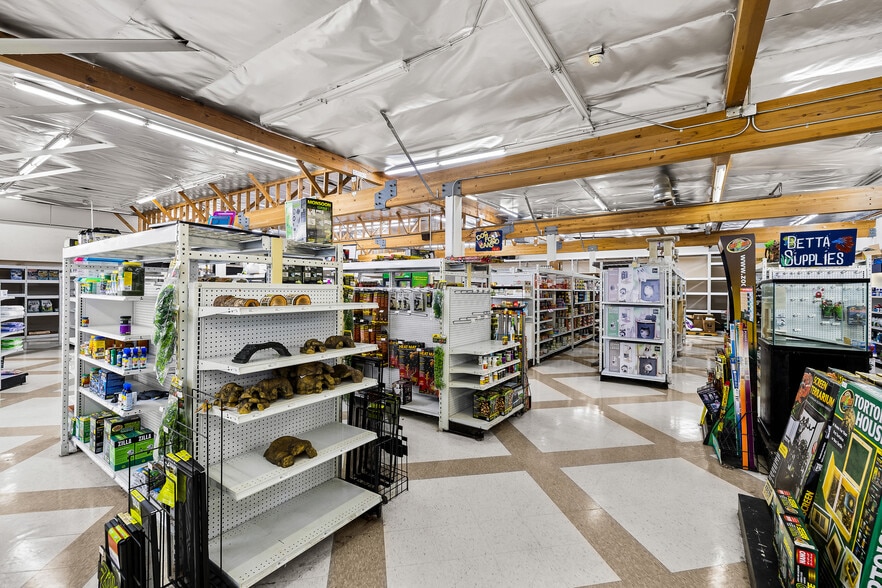 More Photos Of 9403 Las Tunas Dr, Temple City Freestanding For Sale