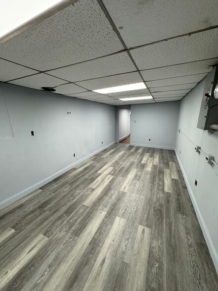 More Photos Of 687 Belmont St, Belmont Restaurant For Lease