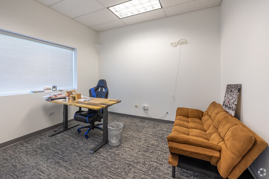 More Photos Of 3001 Industrial Ln, Broomfield Research And Development For Lease