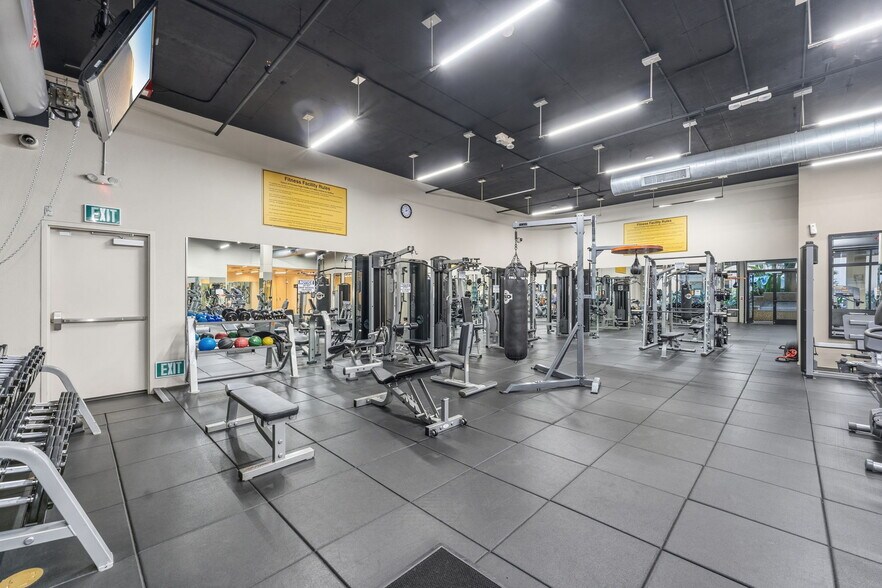 More Photos Of 133 The Promenade N, Long Beach Apartments For Sale