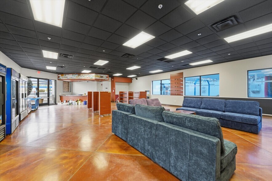 More Photos Of 615 W Ray Rd, Gilbert Carwash For Sale