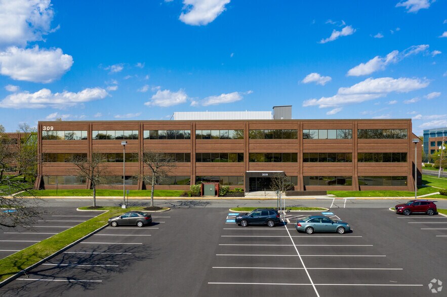 More Photos Of 309 Fellowship Rd, Mount Laurel Office For Lease
