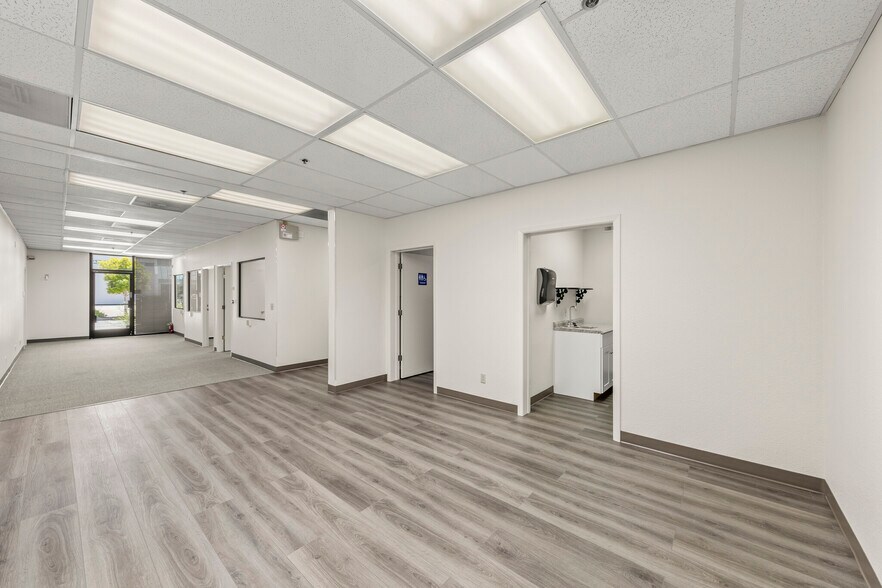 More Photos Of 1100 Industrial Rd, San Carlos Research And Development For Lease