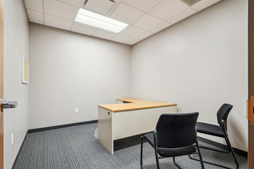 More Photos Of 1414 Main St, Keokuk Office For Sale