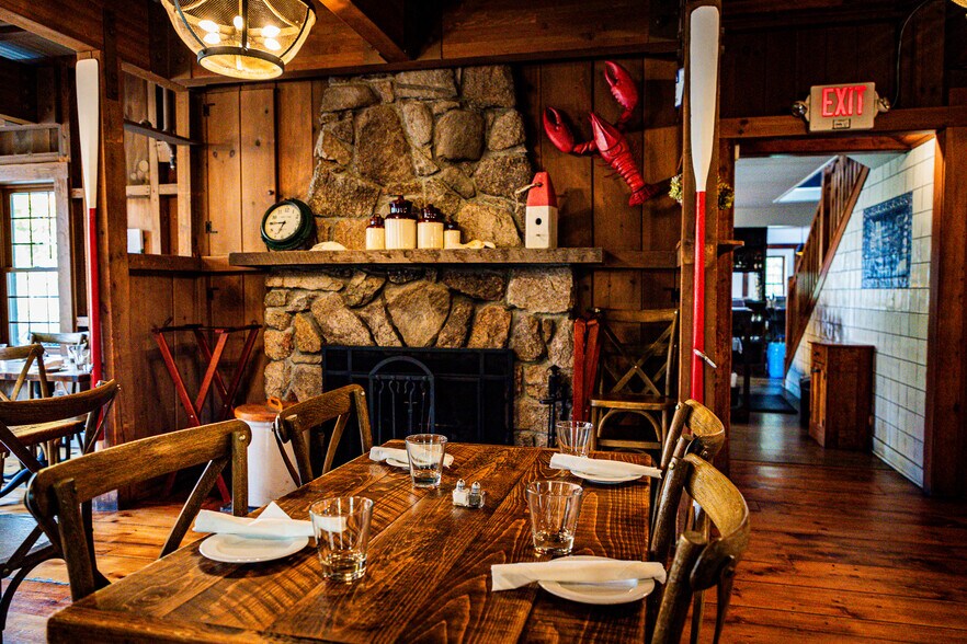 More Photos Of 262 Shore Rd, Ogunquit Restaurant For Sale