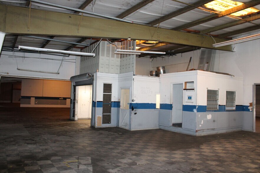 More Photos Of 1400 L and R Industrial Blvd, Tarpon Springs Unknown For Lease