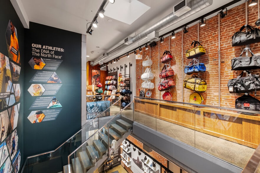 More Photos Of 1515 Walnut St, Philadelphia Storefront Retail Office For Lease