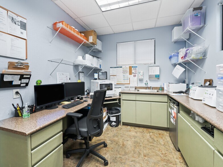 More Photos Of 1503 Buenos Aires Blvd, The Villages Medical For Lease