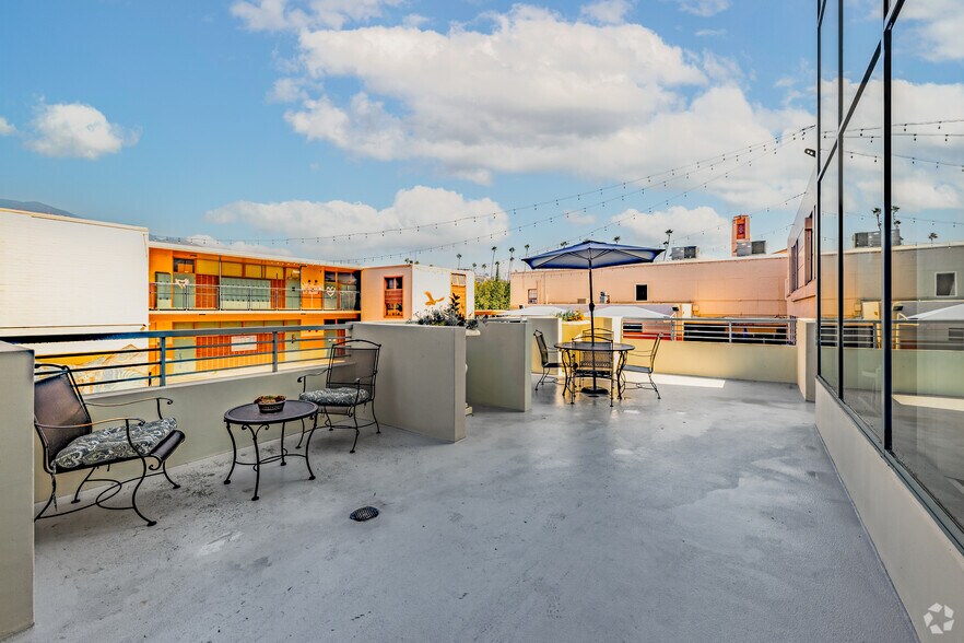 More Photos Of 1010 N Central Ave, Glendale Office For Lease