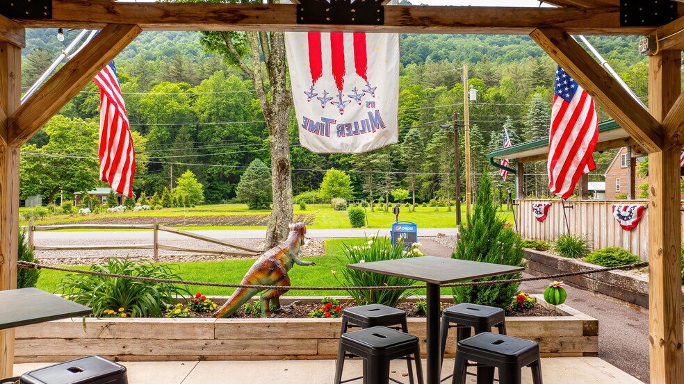 More Photos Of 184 Jamison City Rd, Benton Restaurant For Sale