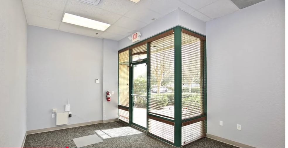 More Photos Of 6881 Kingspointe Pky, Orlando Flex For Lease
