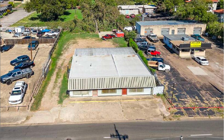 More Photos Of 2125 Franklin Ave, Waco Warehouse For Lease