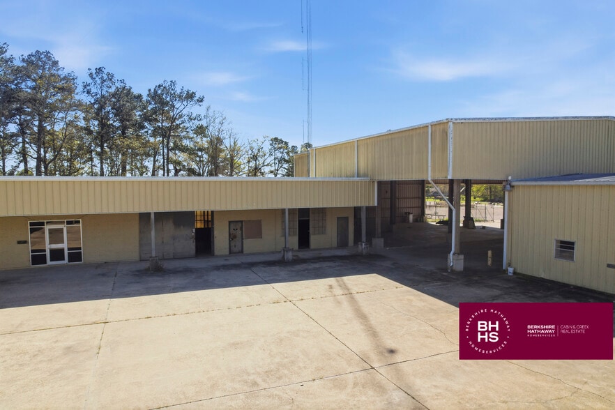 More Photos Of 3012 US-98, Mccomb Flex For Sale