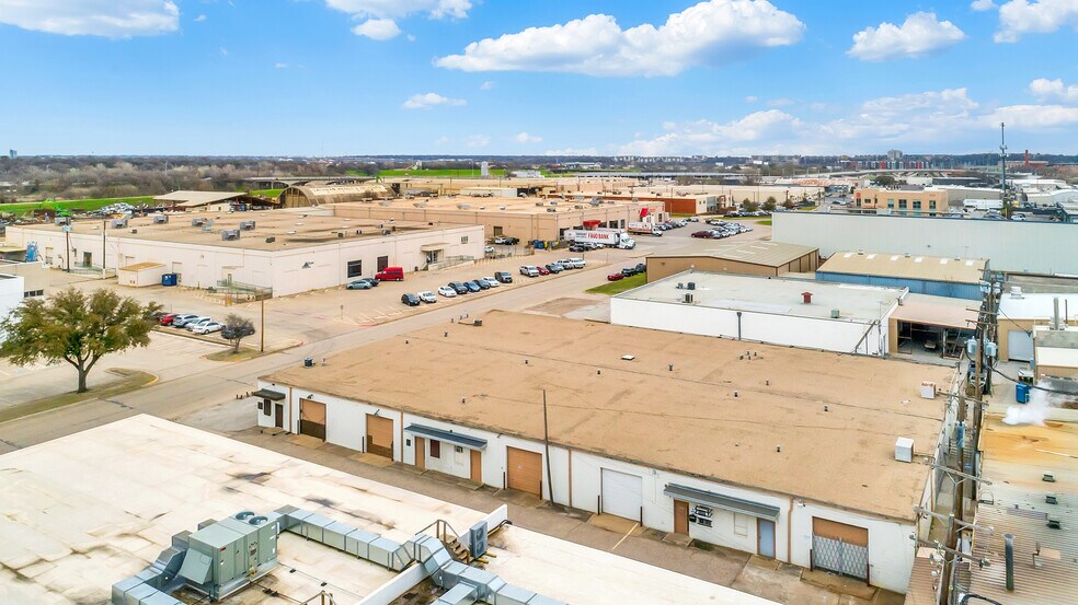 More Photos Of 2711-2725 Cullen St, Fort Worth Distribution For Lease