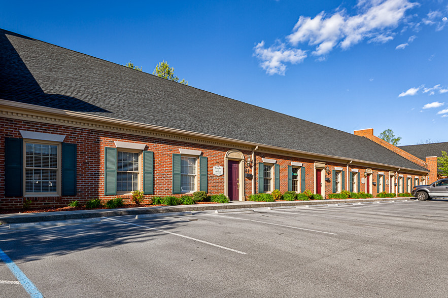 Primary Photo Of 206 Princeton Rd, Johnson City Office For Sale