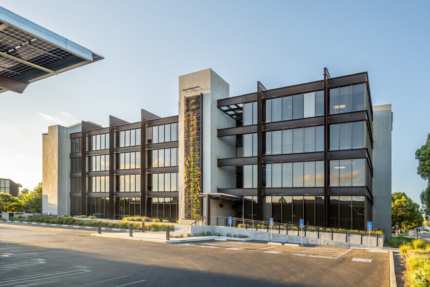 More Photos Of 2082 Michelson Dr, Irvine Coworking Space