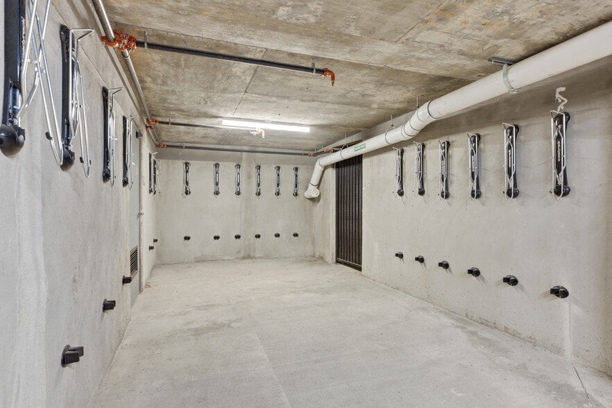 More Photos Of 744 S Mariposa Ave, Los Angeles Apartments For Sale