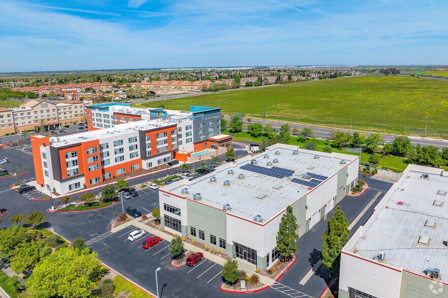 More Photos Of 4750-4794 Duckhorn Dr, Sacramento Research And Development For Lease