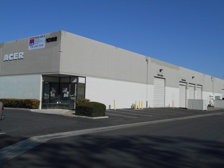More Photos Of 1060-1072 N Kraemer Pl, Anaheim Manufacturing For Lease