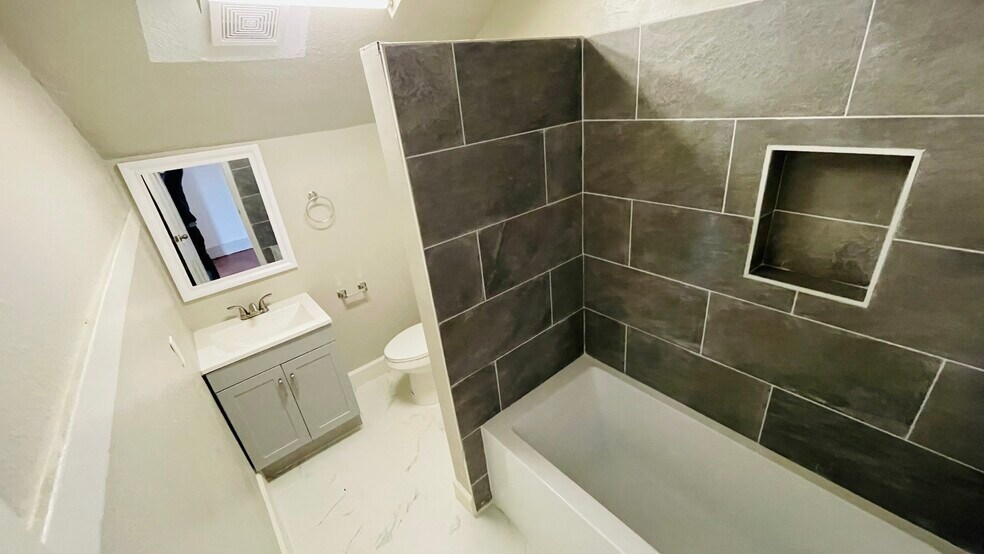 More Photos Of 2104 Park Grove Ave, Los Angeles Multifamily For Sale