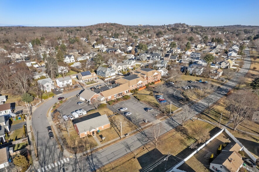 More Photos Of 655 Saw Mill Brook Pky, Newton General Retail For Sale