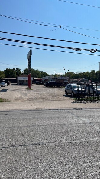 Primary Photo Of 1952 S Buckner Blvd, Dallas Auto Dealership For Lease