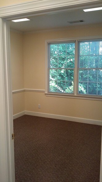 More Photos Of 2820 Lassiter Rd, Marietta Office Residential For Sale