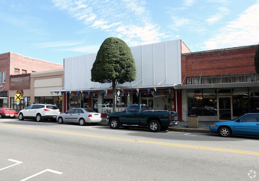 Primary Photo Of 117 S Main St, Red Springs Storefront For Sale