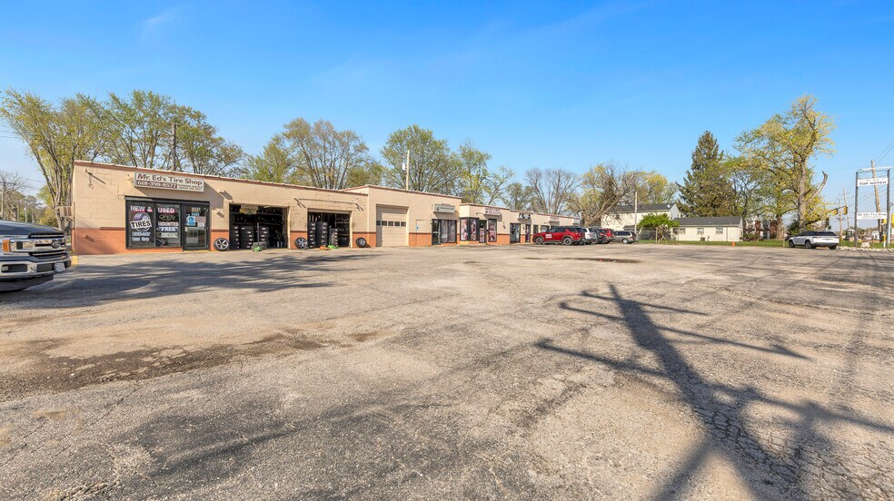 More Photos Of 10227 Lincoln Trl, Fairview Heights General Retail For Sale