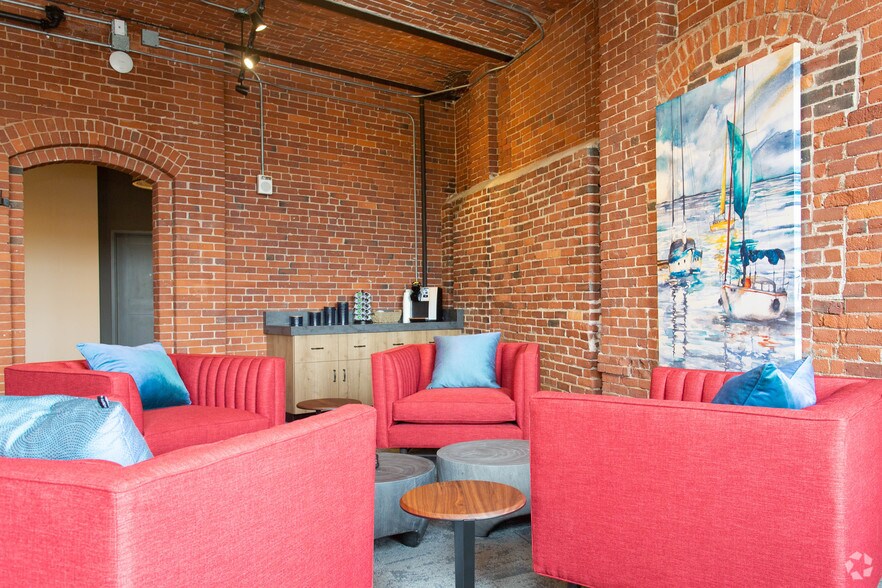 More Photos Of 165 Thorndike St, Lowell Apartments For Sale