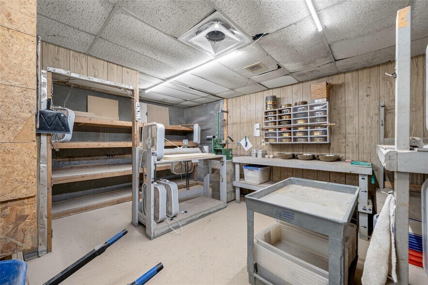 More Photos Of 5802 N Occident St, Tampa Industrial For Sale